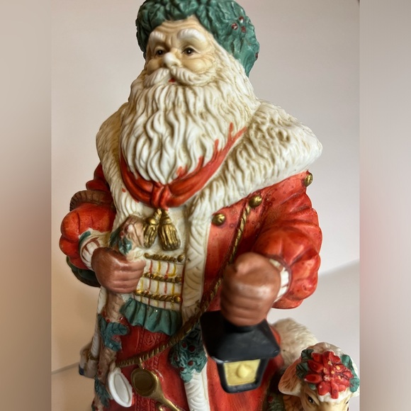 HAND PAINTED MUSICAL SANTA "FATHER CHRISTMAS" - Picture 8 of 12